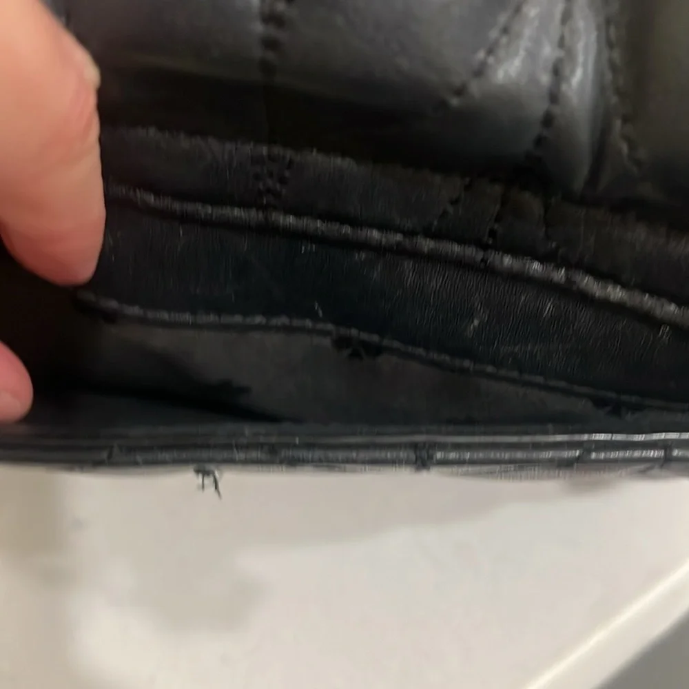 Kate Spade Bariar Lane Quilted Emelyn Crossbody Shoulder Black 7”-10”-3” EUC - Picture 7 of 16